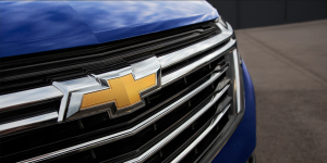 the front grill of a 2022 Chevrolet Equinox