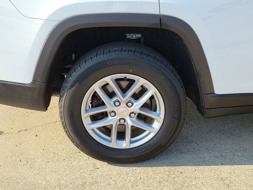 2023 Jeep Grand Cherokee L Laredo