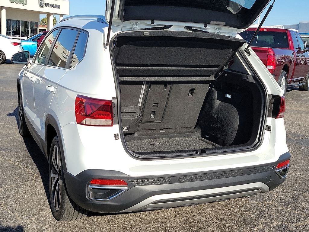 2024 Volkswagen Taos 1.5T SE