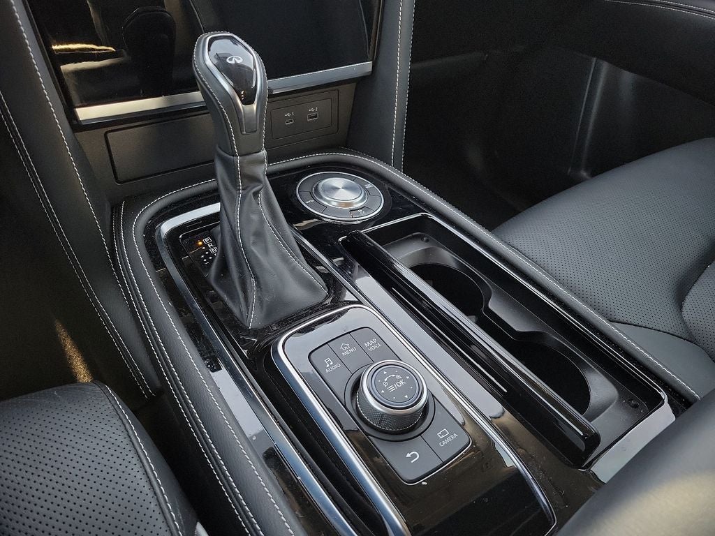 2023 INFINITI QX80 Premium Select